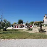Montefiore Country