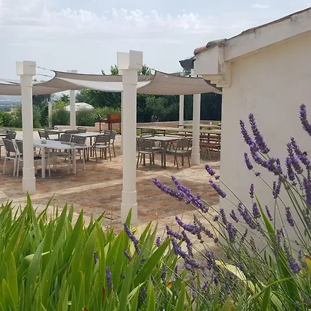 Aparthotel Montefiore Country